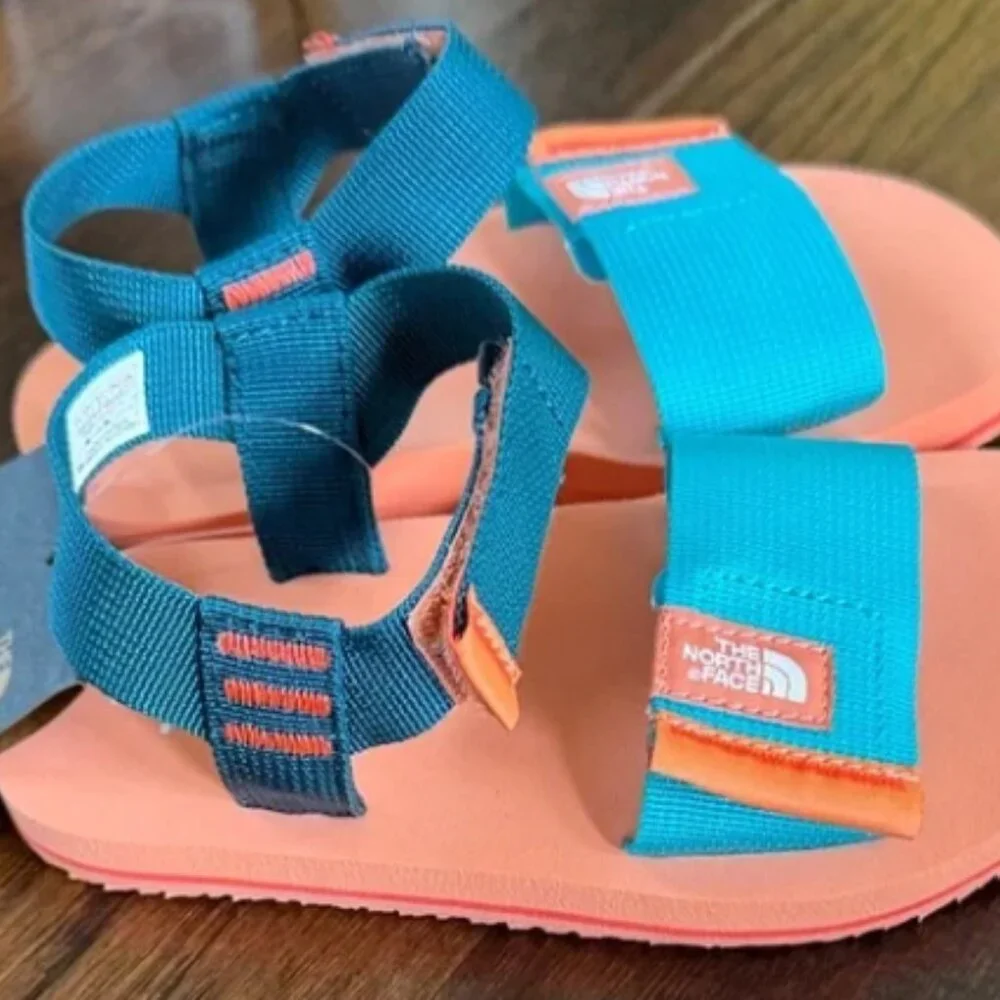 NWT The North Face Skeena Sandal Kids Scuba Blue/Dusty Coral Orange SZ 10
